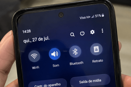 O que significa o símbolo H+ que aparece no celular e para que ele serve?