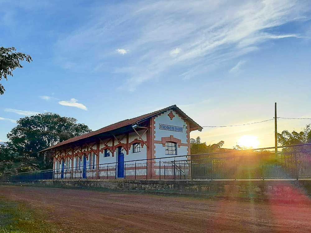 Corpo é encontrado em área de mata no distrito de Bandeirantes, em Mariana