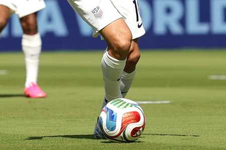 Jogador dos EUA em lance da Copa do Mundo