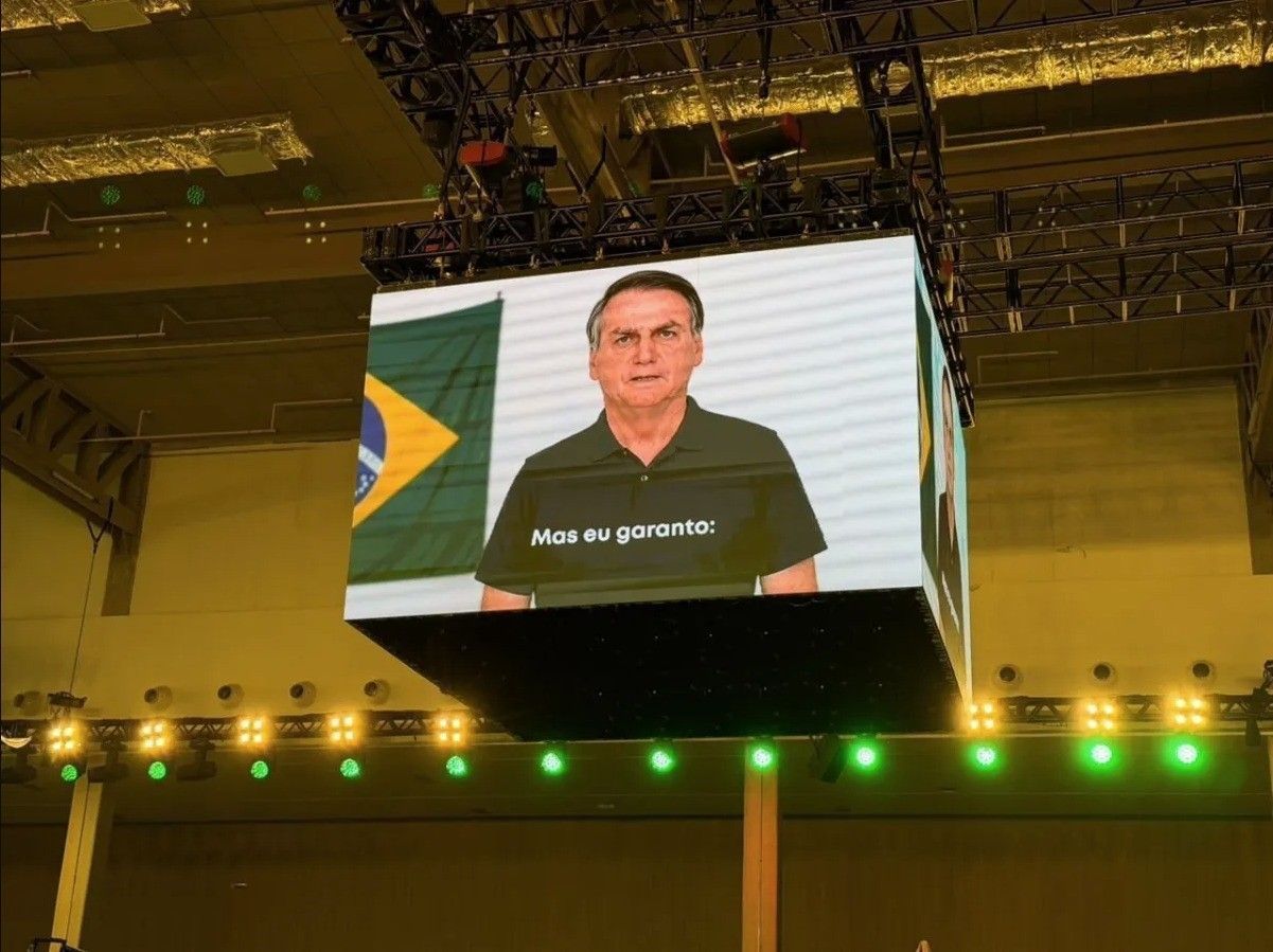 Campanha de Flávio acredita que vídeo de Bolsonaro com IA não causará punição