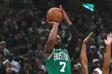 Jaylen Brown em ação pelo Boston Celtics na temporada 2025/2026