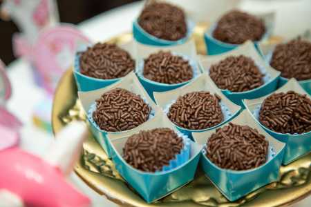 Sobremesa mantém o sabor tradicional do brigadeiro em uma versão com menos açúcar e maior concentração de cacau