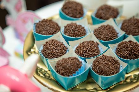 Sobremesa mantém o sabor tradicional do brigadeiro em uma versão com menos açúcar e maior concentração de cacau