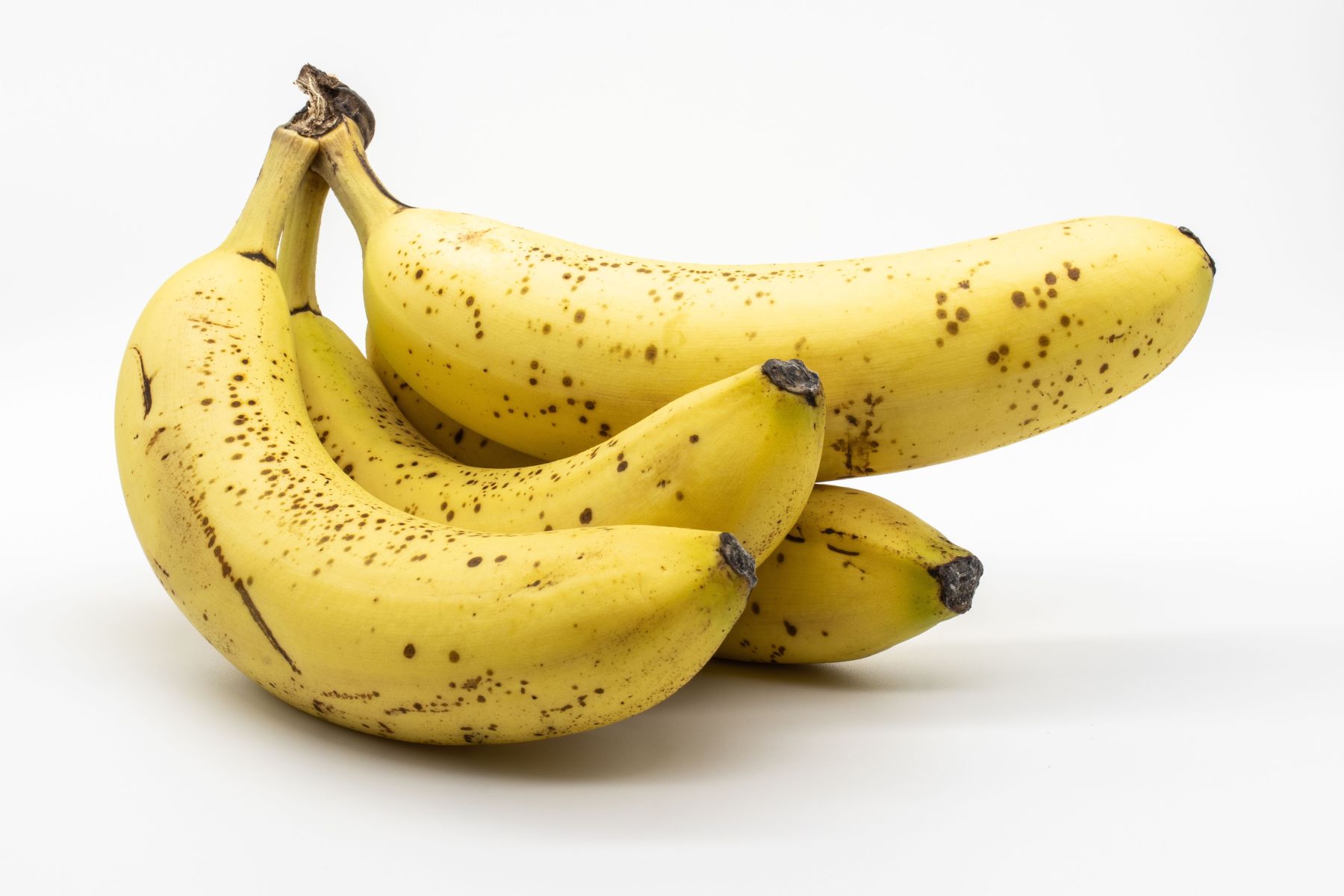 Pode comer banana todos os dias? Descubra os benefícios da fruta para a sua saúde