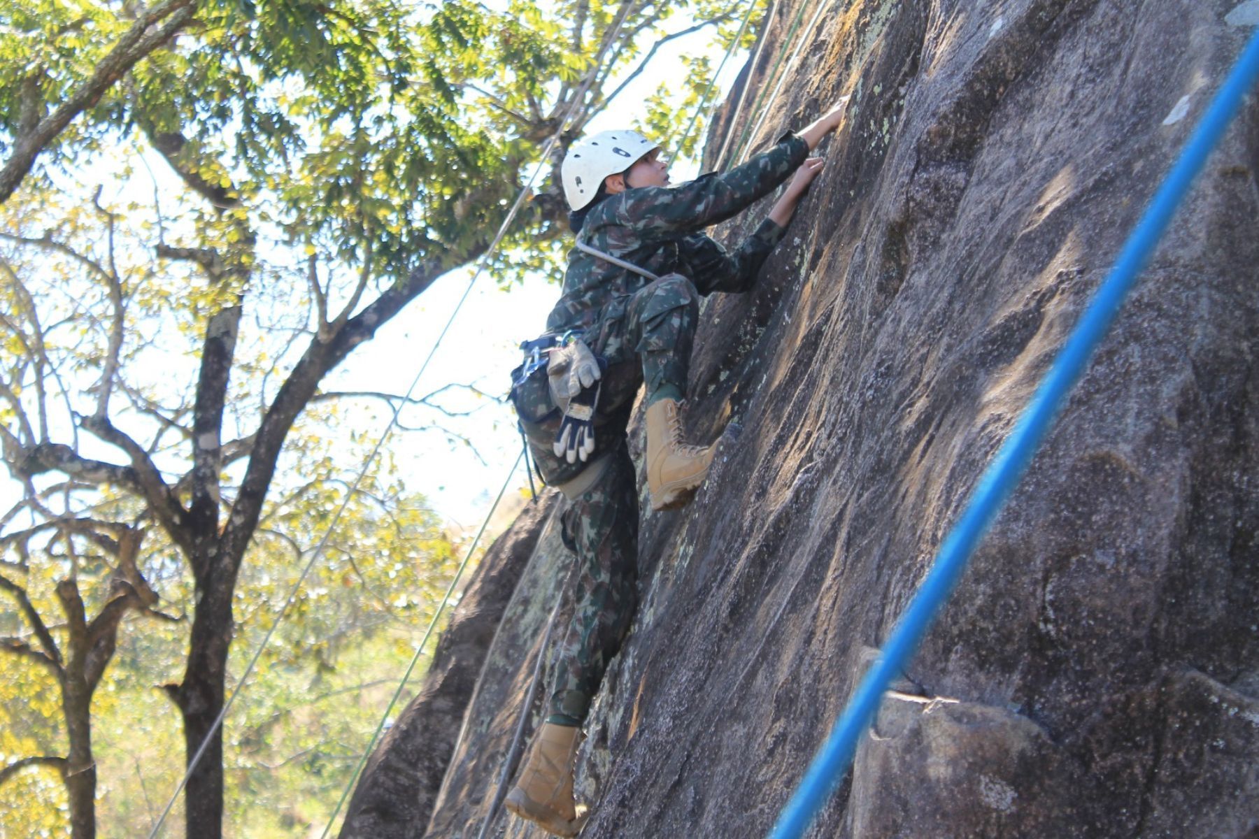 Soldados mulheres destacam formação como Escaladoras Militares do Exército