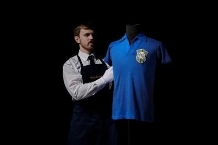 Camisa usada por Pelé em 1958, na final da Copa do Mundo