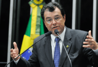 Eduardo Braga lidera busca pelo Senado por Amazonas com 29,5%, com 56% das urnas apuradas
