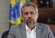 Elmano admite problema na segurança pública do Ceará e pede pacto nacional