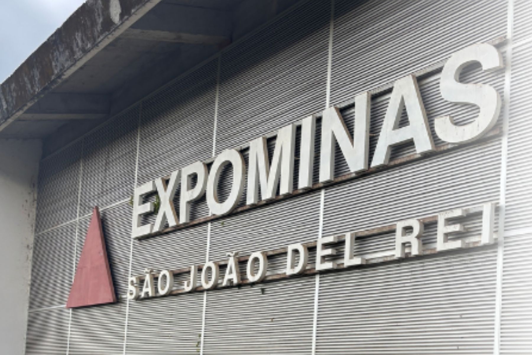 Após doação, terreno e imóvel do Expominas são incorporados ao patrimônio da UFSJ