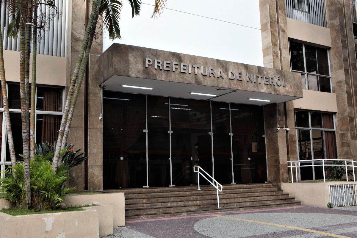 Prefeitura de Niterói abre seleção com 300 vagas para Agente de Apoio Escolar