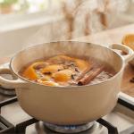 Ferver cravo com casca de laranja: para que serve e como fazer o aromatizante