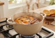 Ferver cravo com casca de laranja: para que serve e como fazer o aromatizante
