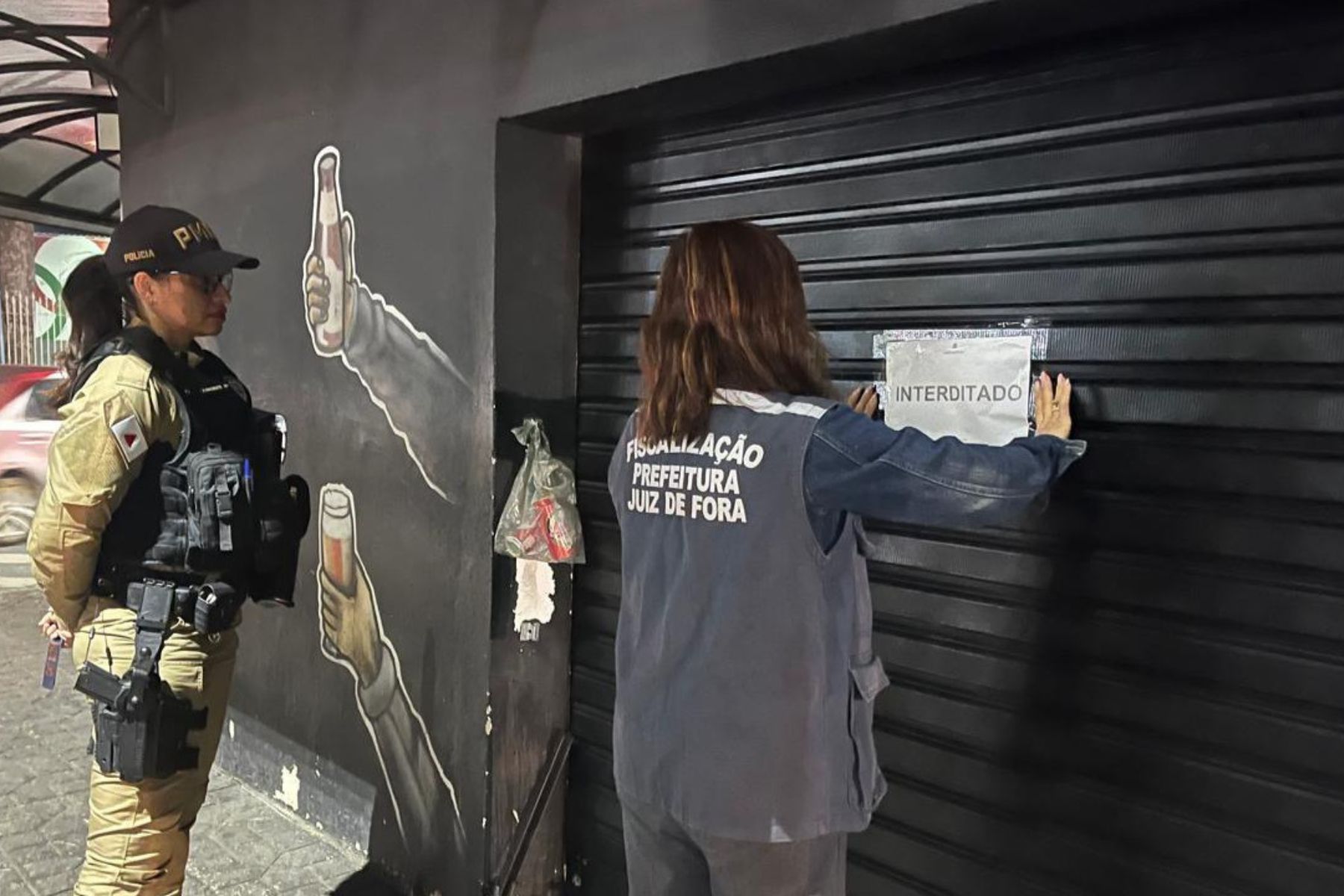Após reincidências e R$ 12 mil em multas, bar é interditado em Juiz de Fora