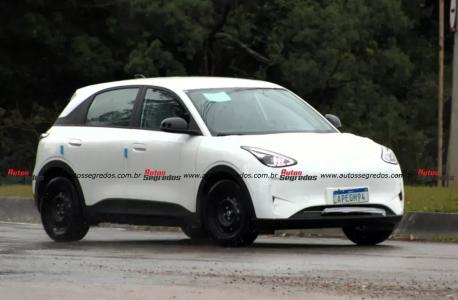 Protótipo do Geely EX2 nacional em testes no Paraná • Marlos Ney Vidal | Autos Segredos