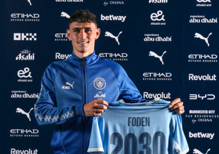 Phil Foden em renovação de contrato com o Manchester City até 2030