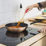 Especialista afirma: os fogões de indução são a melhor opção para economizar energia na cozinha