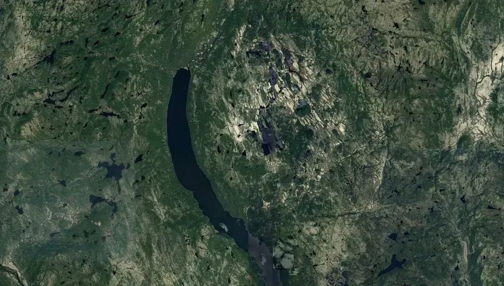 O que é o buraco de 25 quilômetros de diâmetro 'achado' no Google Maps? Entenda