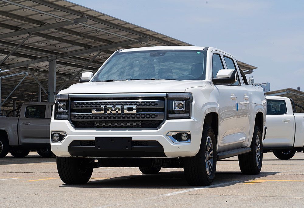 Picape chinesa com motor Ford capaz de rodar com GNV pode chegar ao Brasil