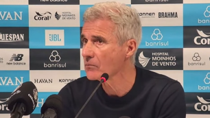 Luís Castro se frustra com atuação do Grêmio e cita jogo contra o Cruzeiro