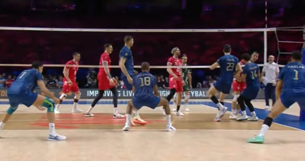 Brasil é derrotado pela Polônia e fica próximo de eliminação na VNL Masculina