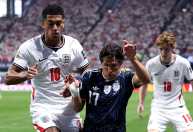 Recheada de faltas, Inglaterra x Argentina quebra recorde da história das Copas
