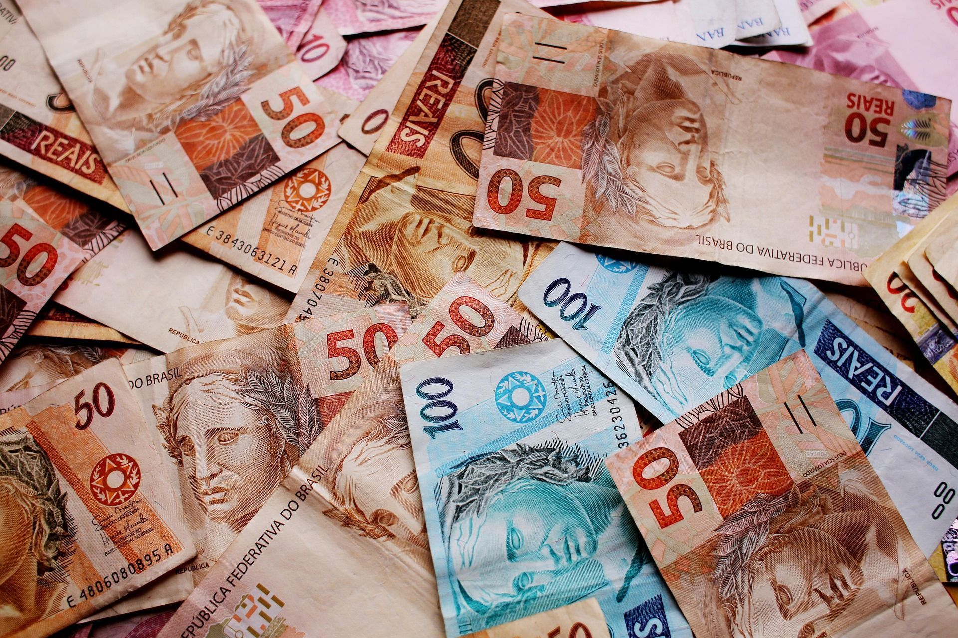 Lucros do FGTS em análise: R$ 13 bilhões estão em jogo; saiba quem pode receber