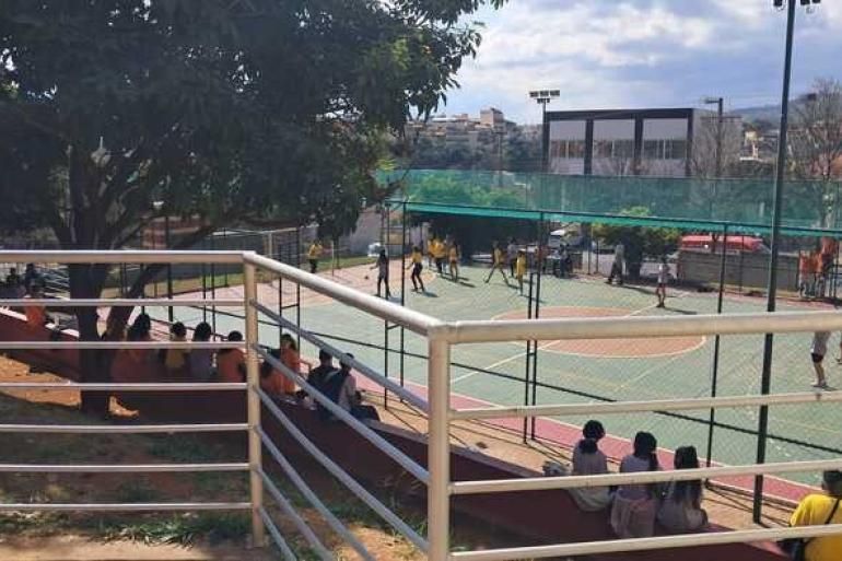 Jogos estudantis mobilizam 32 turmas no Barreiro com esportes, gincanas e corrida de rua