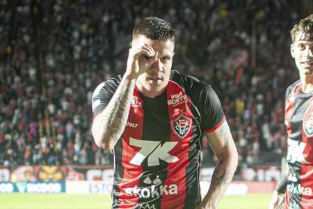 Renato Kayzer, artilheiro do Vitória