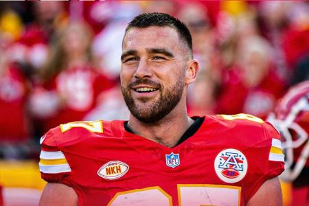 Travis Kelce pelos Chiefs em janeiro de 2024