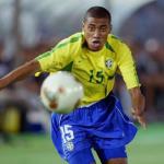 Pentacampeão com a Seleção Brasileira, Kleberson é internado em Curitiba