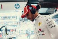 F1: Hamilton ‘atrapalha’ Piastri e recebe punição para o Grande Prêmio da Hungria