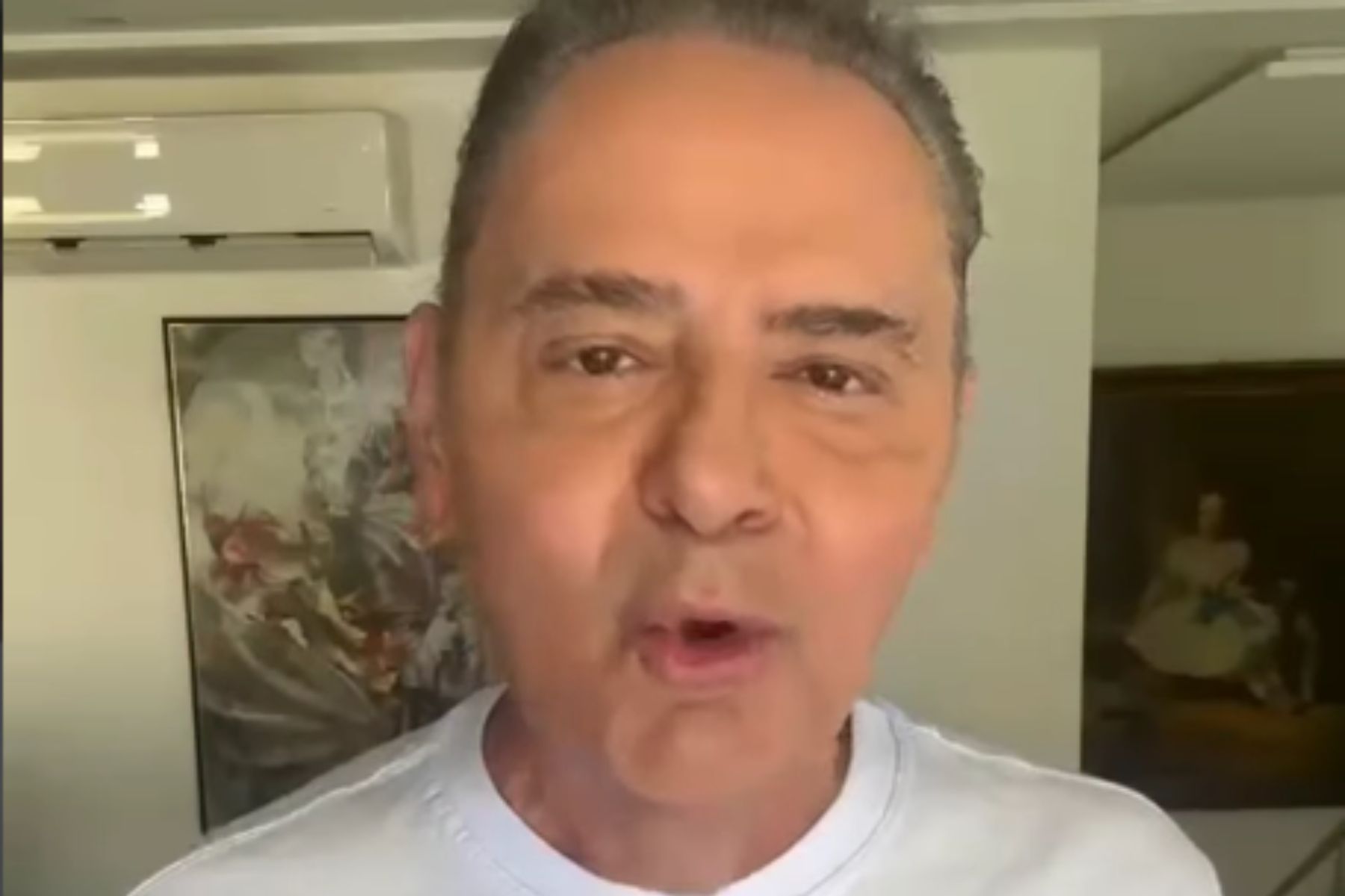 Luis Roberto revela fim de tratamento contra câncer após sessões de rádio e quimioterapia
