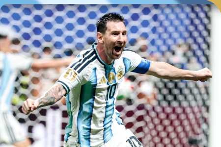 Messi celebra gol pela Argentina contra o Egito