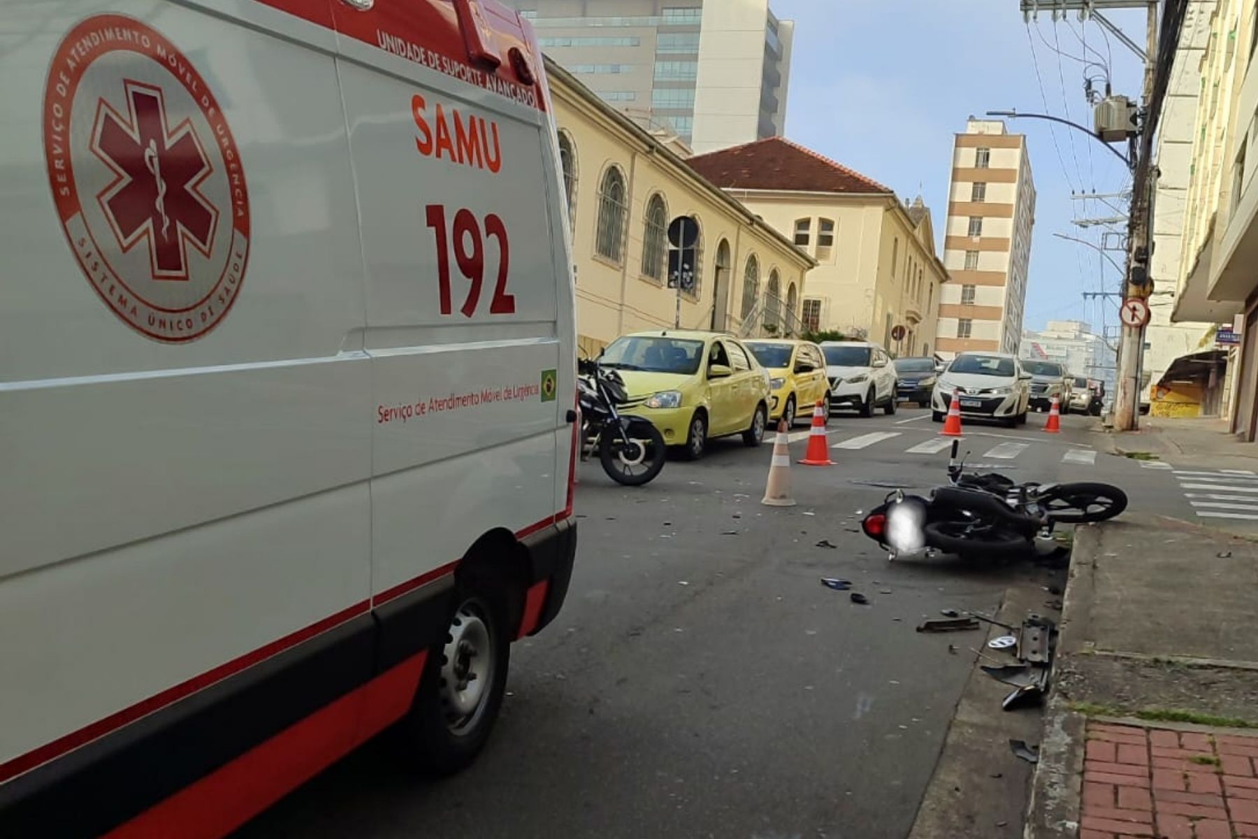 'Só vi a moto e os dois voando', conta testemunha de acidente em Juiz de Fora
