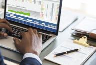 O que prêmios do setor financeiro medem sobre confiança em uma instituição