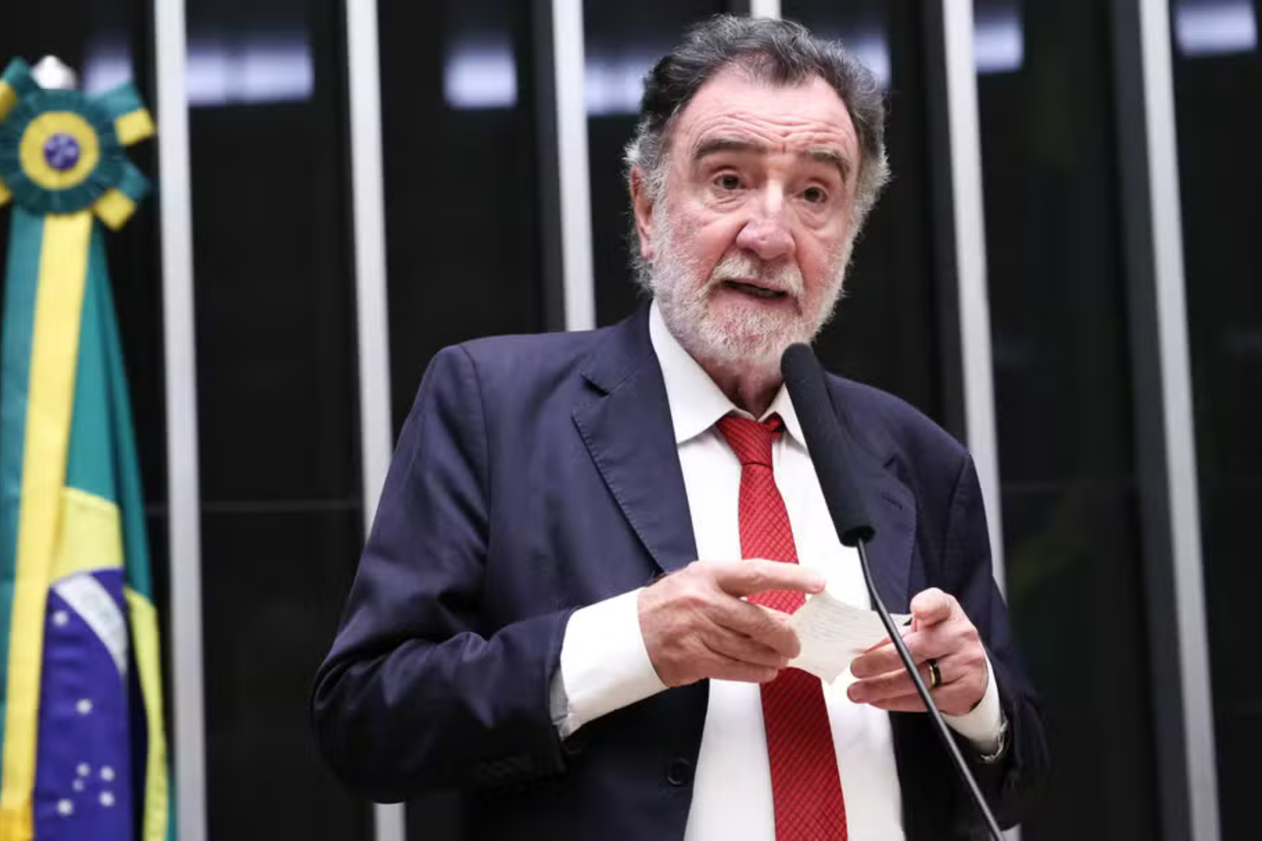Conheça a carreira política de Patrus Ananias, pré-candidato ao Governo de Minas