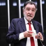 Conheça a carreira política de Patrus Ananias, pré-candidato ao Governo de Minas