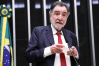 Conheça a carreira política de Patrus Ananias, pré-candidato ao Governo de Minas