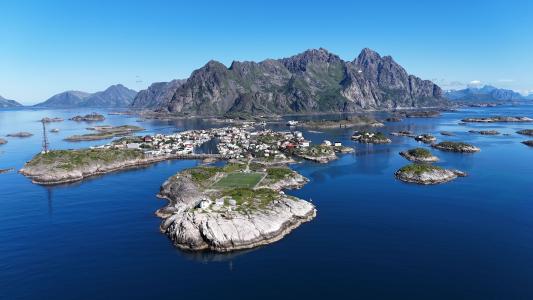 Ilhas Lofoten, Noruega • Banco de imagens/Canva
