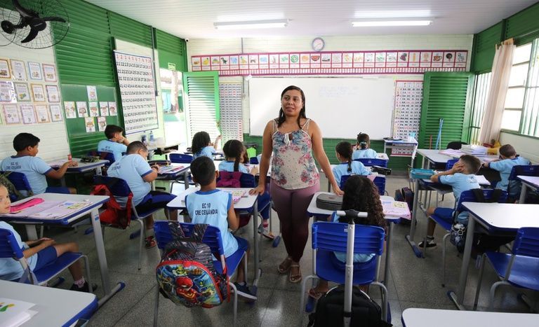Carteira Nacional Docente: saiba quem pode emitir e como solicitar o documento