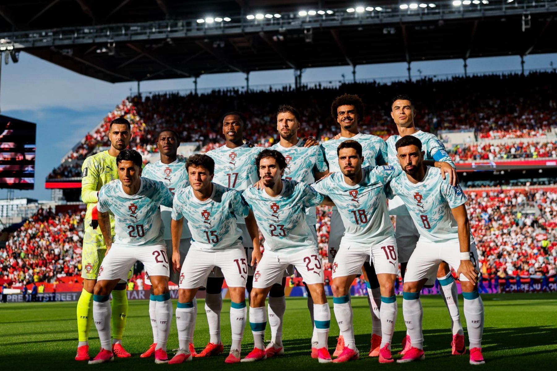 Astro português ‘ignora’ Premier League e troca Milan por salário em dobro na Turquia