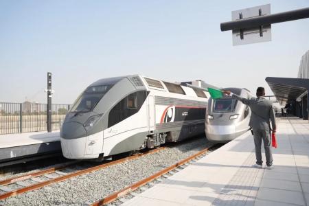 Primeiro trem de passageiros dos Emirados Árabes Unidos