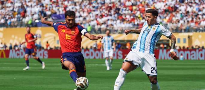 Lance de Espanha x Argentina, pela Copa do Mundo de 2026 • Reprodução/X @SEFutbol