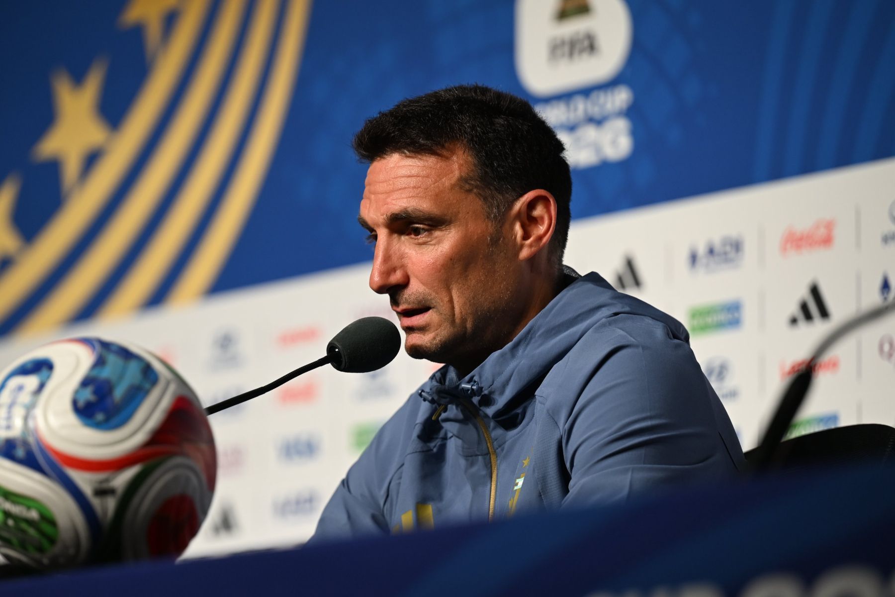 Treinador da Argentina desabafa sobre suposto favorecimento: ‘Afeta os jogadores’