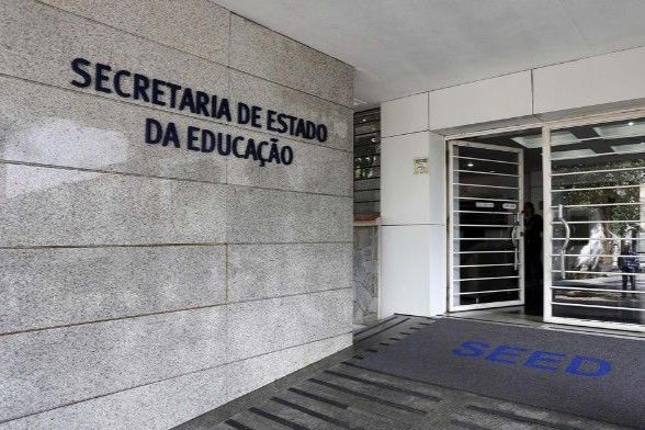Secretária de Educação-PR abre concurso com 4 mil vagas para professores e pedagogos