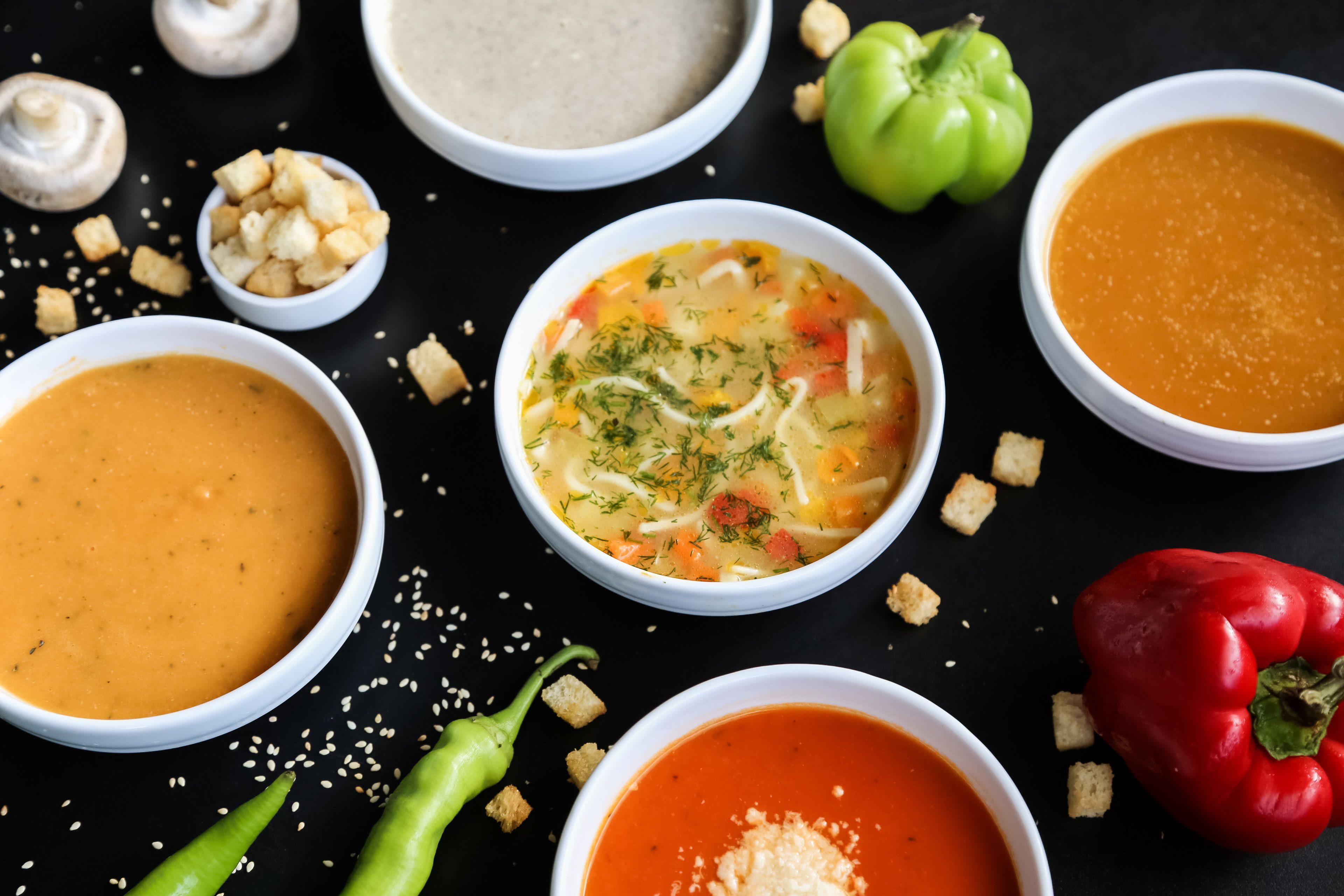 Sopas funcionais para o inverno: receitas leves que ajudam na dieta