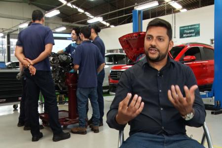 Supervisor técnico do Centro Automotivo do SENAI, Jonathan Souza • Anderson Porto | Itatiaia