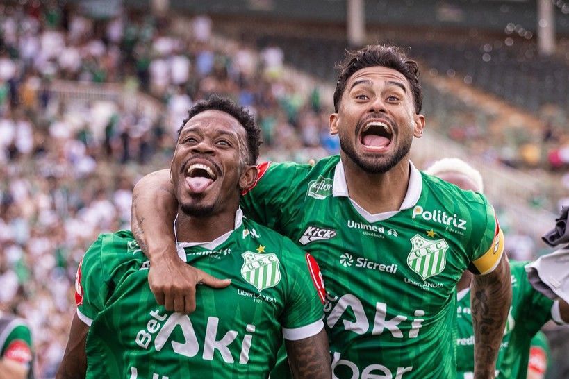 Série D: Uberlândia abre vantagem, cede empate ao Serra Branca, mas avança às oitavas