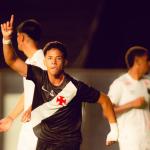 Artilheiro decide, Vasco vence Santos nos pênaltis e vai à final do Brasileiro Sub-20