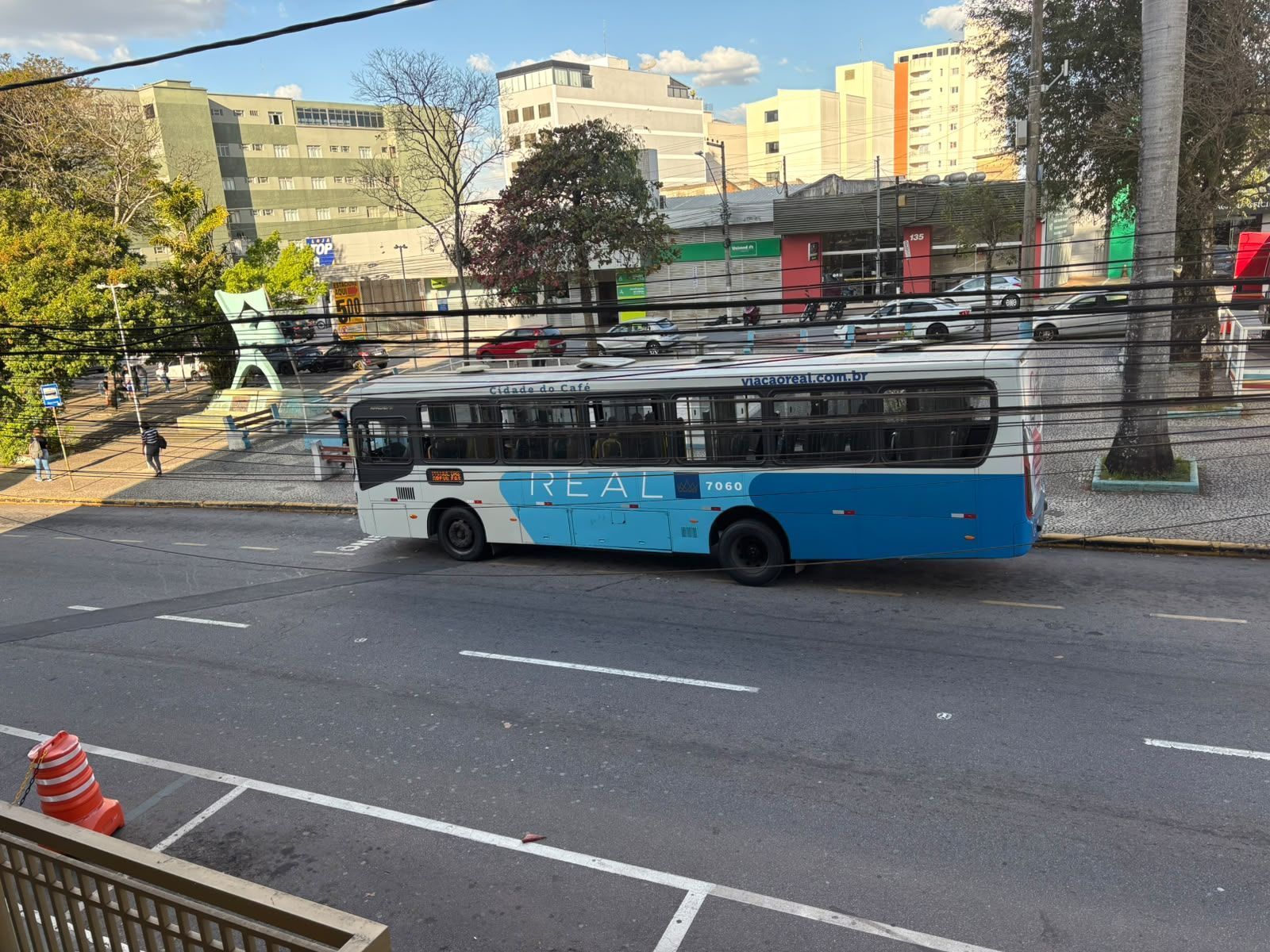 Ônibus de Varginha têm horários alterados após furto na concessionária